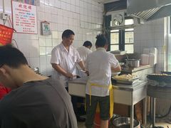 -黄阿姨锅贴大王(万航渡路店)