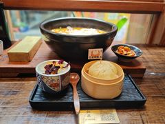 -银米·云南传统过桥米线(双廊黑金冠店)