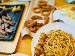 -必胜客(WOW昙华林店)