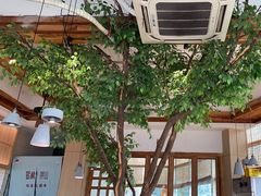 -蜜桃餐厅·伴山(湖滨商业街店)