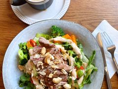 煎牛肉牛油果花椰菜色拉-FUNK & KALE BY WAGAS(长宁尚嘉)