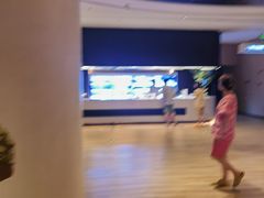 -涨巢·潮玩水疗局