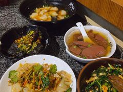 -黑白电视长沙小吃(美林M·LIVE天地东座店)