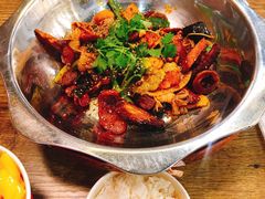 -愉肴麻辣香锅(中山路店)