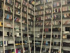 -钟书阁(松江泰晤士小镇店)