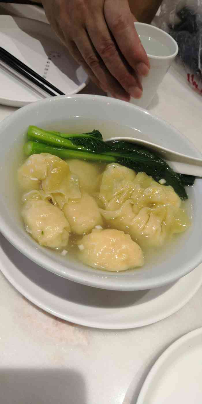 61人赞1栗子米苏10月1日 0:55打分来这附近玩 随手一搜了家餐来吃