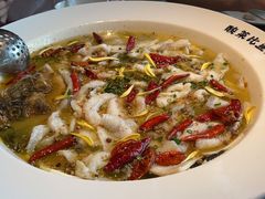 老坛子酸菜鱼（鲈鱼3-4人份）-太二酸菜鱼(广州IFC国金天地店)