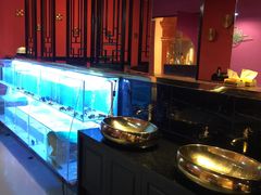 -虾弄弄海派小龙虾·牛羊蝎子火锅