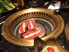 -山川小町·极番烧肉(新地假日广场店)