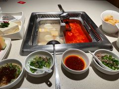 -海底捞火锅鲜切牛肉主题店(长寿路店)