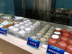 -锤头鲨毛肚海鲜烤肉自助餐厅(国购广场店)