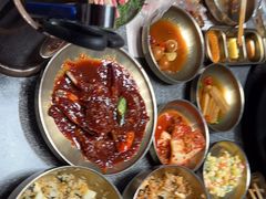 -草家酱蟹炭火烤肉店(珲春南路二店)
