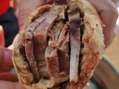 烧饼夹肘子肉-昌顺马记小吃店(昌盛园店)