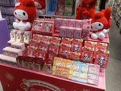 -名创优品(山东青岛华润万象城店)