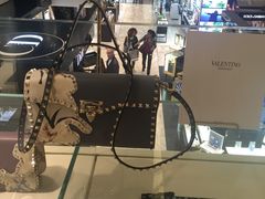 -文艺复兴百货(米兰大教堂广场店)