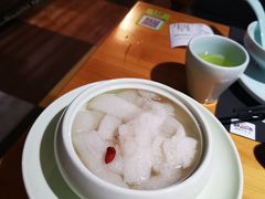 竹荪菌-洪氏嗨捞·广东猪肚鸡·椰子鸡火锅(西咸万象城店)