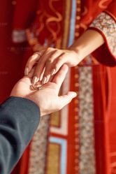 -雪中彩影婚纱摄影·微光艺术中心