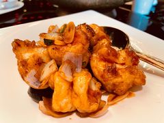 黑蒜大千爆虾球-北京四季酒店·采逸轩