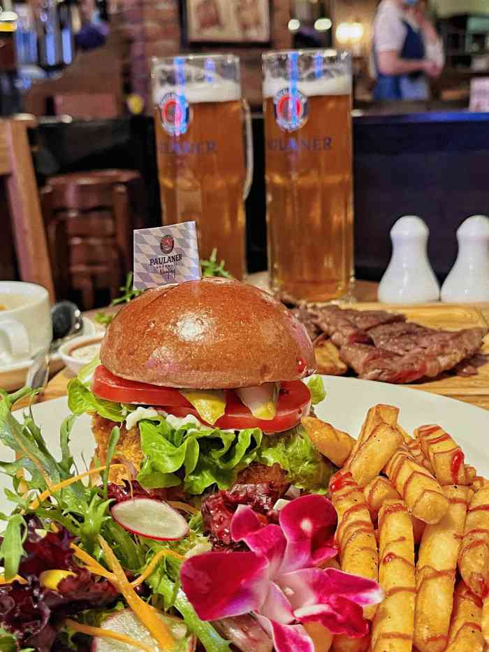 宝莱纳啤酒花园餐厅paulanerbr01uhausnanjing