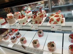 -花花卷卷·鲜食蛋糕(静安久光百货店)