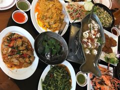 -光海鲜鱼翅餐厅(叻差拉披色路店)