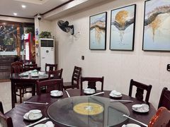 -余杨鸭鸭餐厅