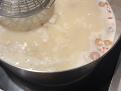 -尚尚仙·酸汤猪手·猪肚鸡火锅(华联万柳购物中心店)