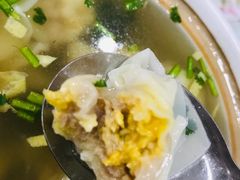 鸭蛋黄馄饨-吉云馄饨(桑梓路店)