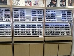-标准眼镜·蔡司官方授权店(塘沽远洋未来汇店)