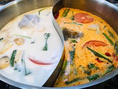 鸳鸯锅-樾餐厅泰式海鲜火锅(民歌湖店)