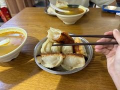 -黄阿姨锅贴大王(万航渡路店)