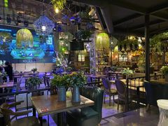 -临界音乐酒馆·小龙虾·江湖菜(华熙LIVE·鱼洞店)
