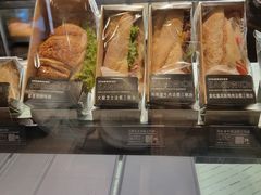 -星巴克臻选(上海中环广场2F店)