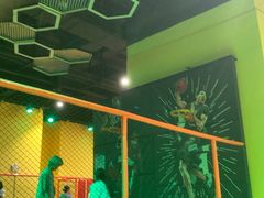 -爱蹦iBOON蹦床运动馆(江汉店)