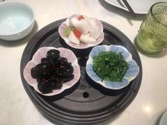 餐前小菜-荷庭·精致湘菜(华强北九方店)