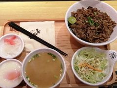 -熊吞·大碗丼烧肉饭(济宁万达广场店)