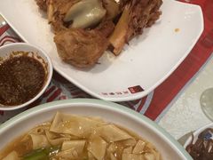 -吴记酱骨炖菜馆(西大直街店)
