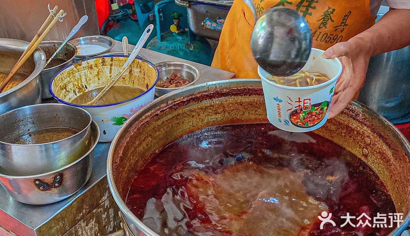 三狗/双黄牛肉炒豆丝⁉️哪一家更好吃..❓