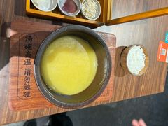 -良米山·云南野生菌过桥米线(上海首店)