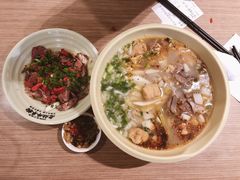 -熊大师牛羊粉(红谷凯旋店)