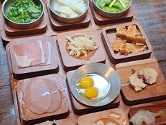 -银米·云南传统过桥米线(双廊黑金冠店)