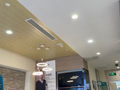-维乐口腔(美维云门诊陆家嘴店)