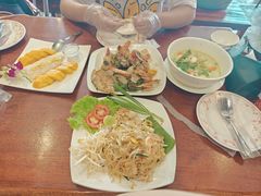 -Dang restaurant (patong phuket)