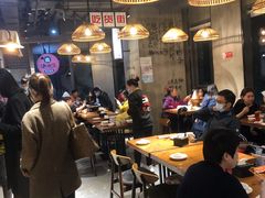 大堂-炉小二铜锅牛蛙•川湘菜(三里屯店)