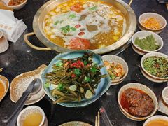 -顶顶汤火牛排火锅·经典铜锅涮肉