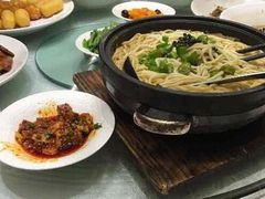-泓历皇朝酒店(东亭店)