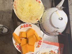 -红九格老火锅(三峡广场店)