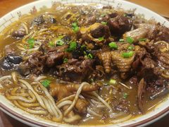 -老码头黑皮肘子锅包肉(赣水路店)