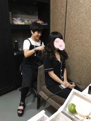 -现代经典婚纱摄影