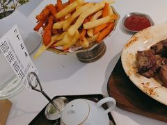 -春树下·树屋花房西餐厅(罍街AS1980店)